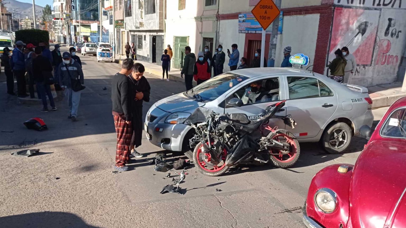 Puno: Accidente De Tránsito Dejó Un Herido De Gravedad Y Daños ...