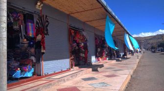 Artesanas del Puerto Muelle de Puno