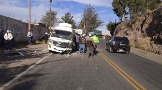 Accidente de tránsito en la vía Puno- Ácora