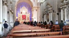 Misa en la catedral de Puno