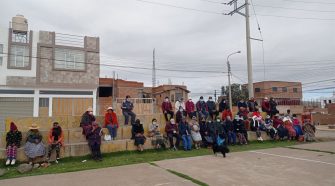 Vecinos de la Urbanización 27 de Junio-Puno