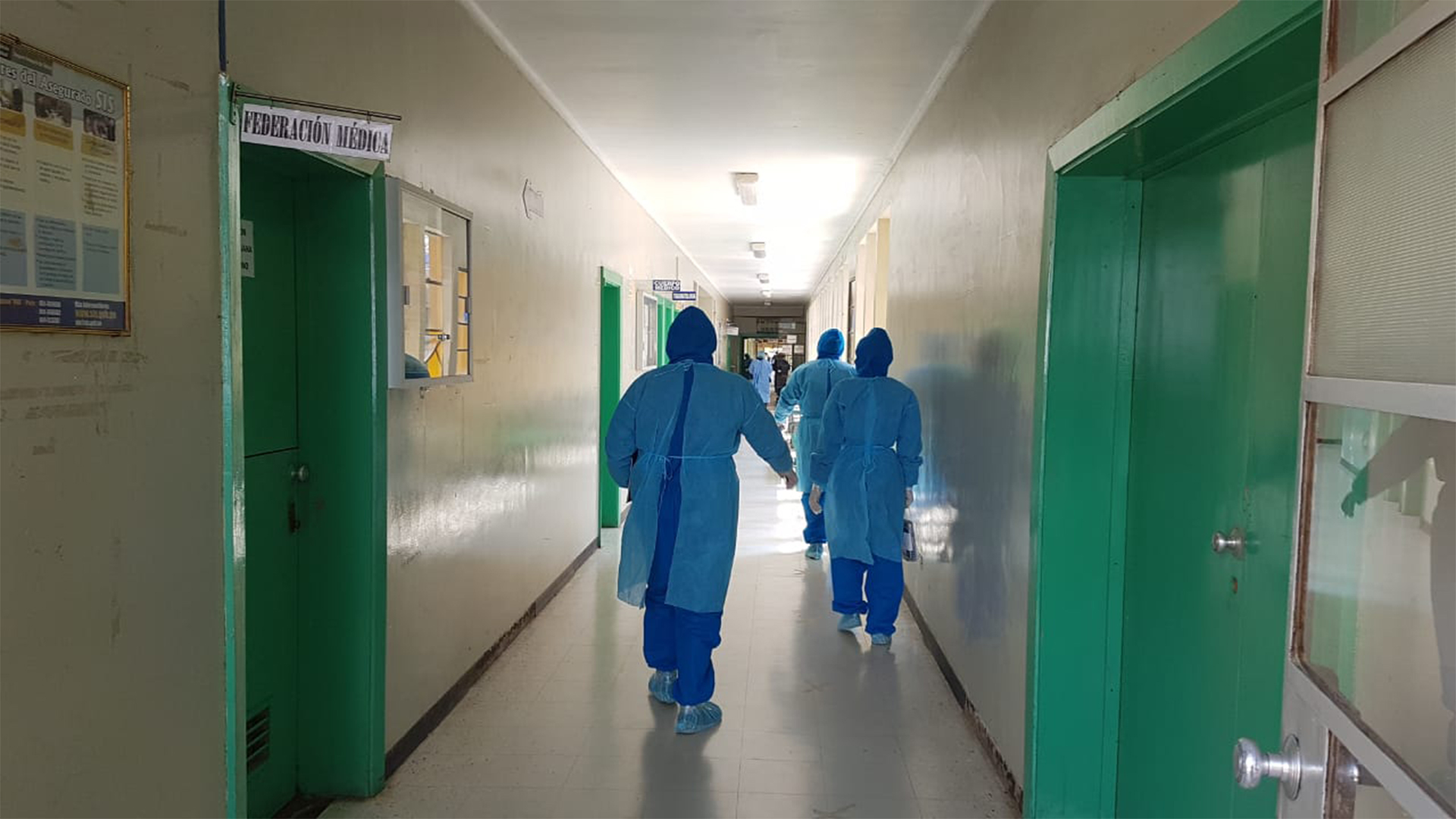Pacientes Covid-19 en el hospital de Puno