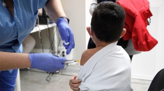 Vacunación a menores de edad