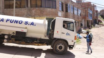 Cisternas de agua en Puno