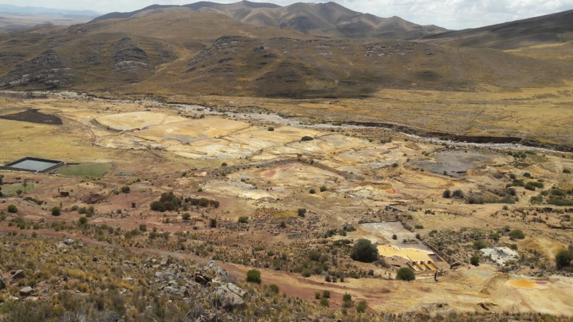 Remediación de 24 pasivos ambientales mineros,en Cari Cari