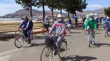 Ciclistas en Puno