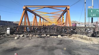 Puente de Ilave fue bloqueado
