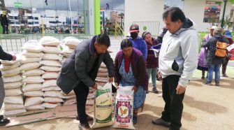 Artistas entregaron alimentos a familiares de víctimas y heridos del 9 de enero
