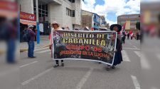 Distritos de la provincia de San Román y Lampa llegaron en movilización a la ciudad de Juliaca