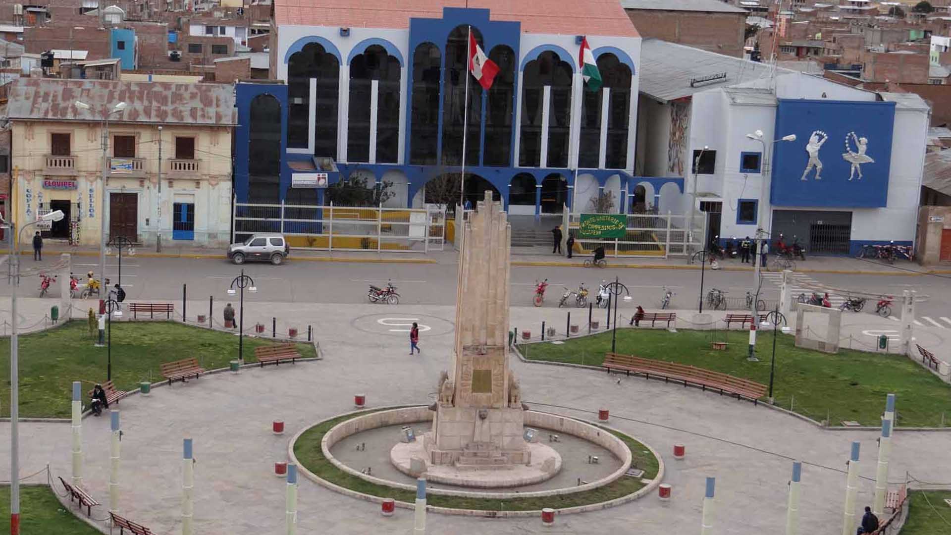 Plaza de Armas de Azángaro