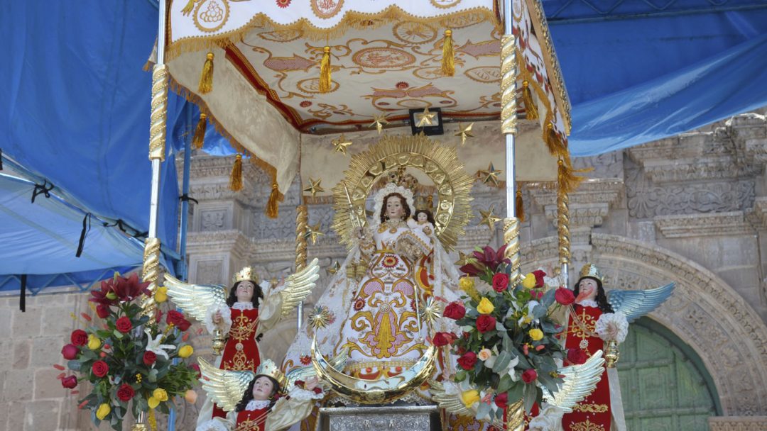 En La Solemne Víspera En Honor A La Santísima Virgen De La Candelaria ...