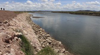 Defensa ribereña en los márgenes derecha e izquierda del río Ramis en Taraco