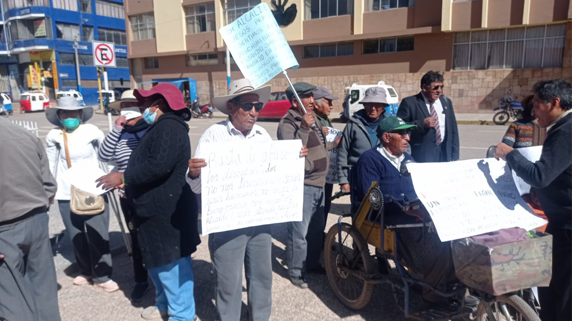 Juliaca, personas con discapacidad denunciaron maltrato de parte de la municipalidad