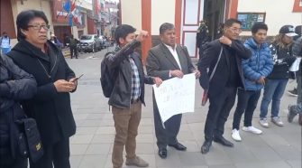 Miembros de la ANP de Puno realizó protesta