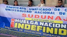 Docentes de la Universidad Nacional de Juliaca continuan en pie de lucha