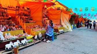 Comerciantes de la feria navideña