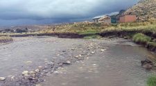 El río Chulluncayani Carumas se desbordó