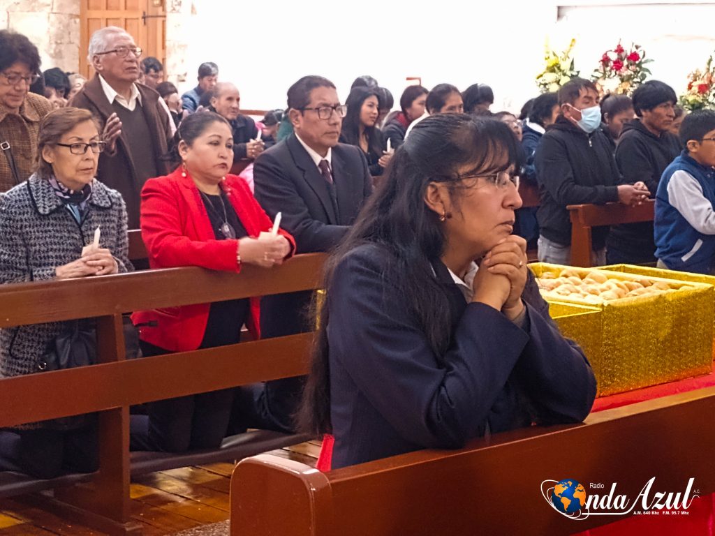 Foto: Tercera misa de novena en honor a la Santísima Virgen de la ...