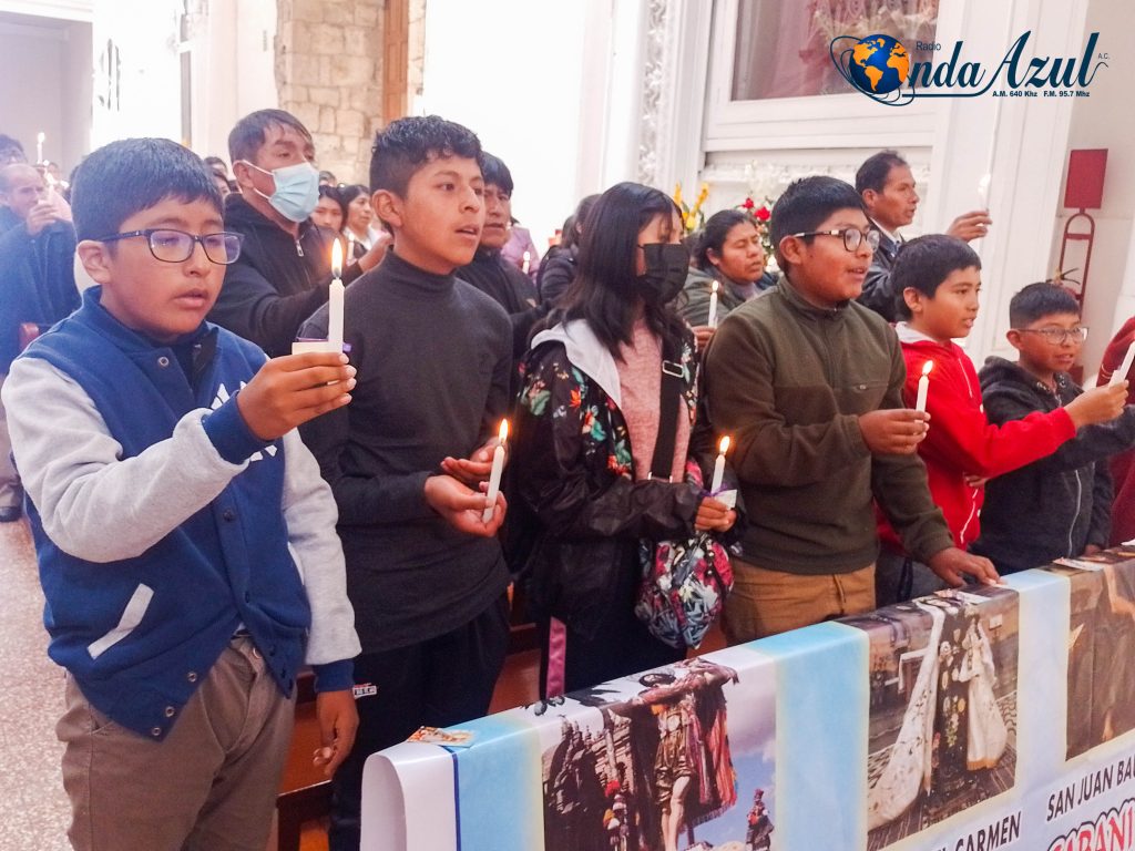 Foto: Tercera misa de novena en honor a la Santísima Virgen de la ...