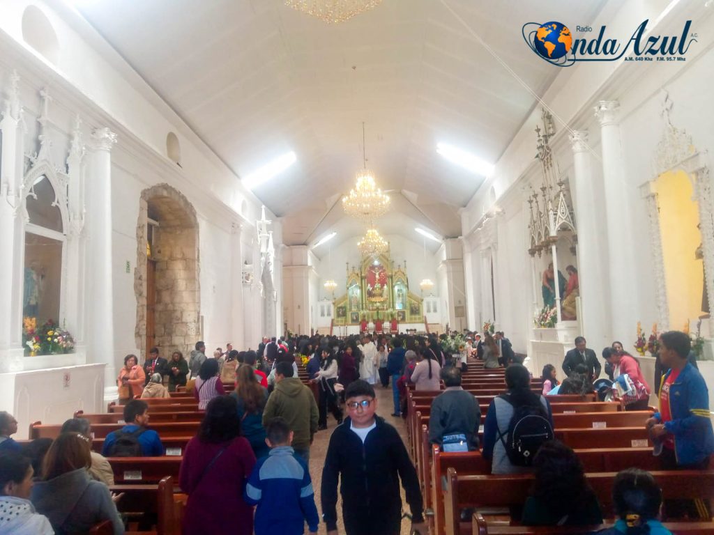 Fotos: Cuarta misa de novena en Honor a la Santísima Virgen de la ...