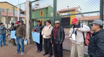 Dirigentes realizaron plantón en contra del penal de Juliaca