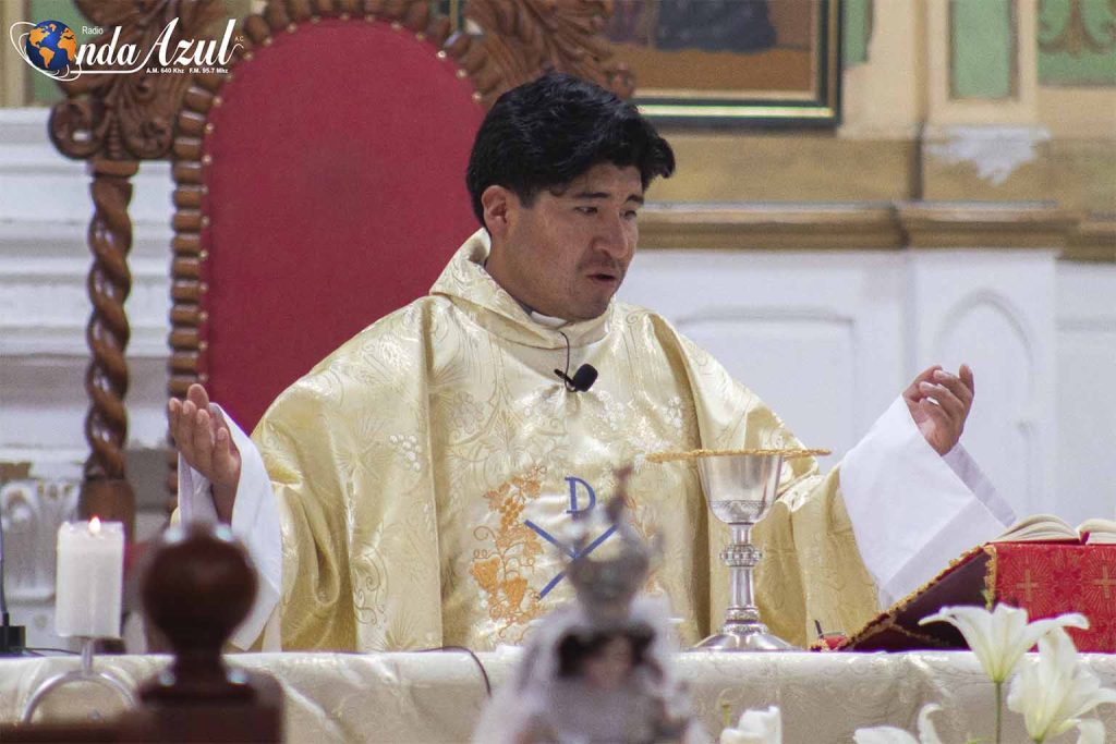 Fotos: Novena Misa de Novena en Honor a la Santísima Virgen de la ...