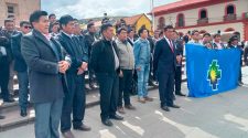 Autoridades de distritos y provincias de la región Puno