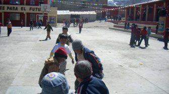 Escolares de la región Puno