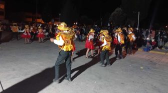 Concurso de danzas del colegio Miguel Grau de Llalli