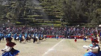 Concurso de danzas en Cuyocuyo