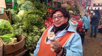 Comerciantes del mercado Santa Bárbara de Juliaca