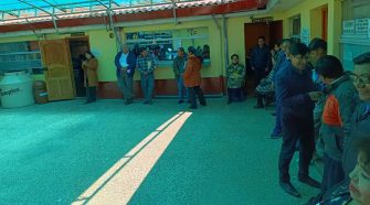 Trabajadores de la sede central del Gobierno Regional de Puno