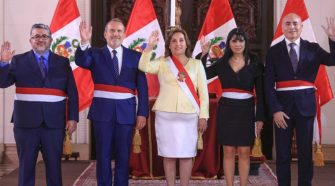 Dina Boluarte juramento a 4 nuevos ministros