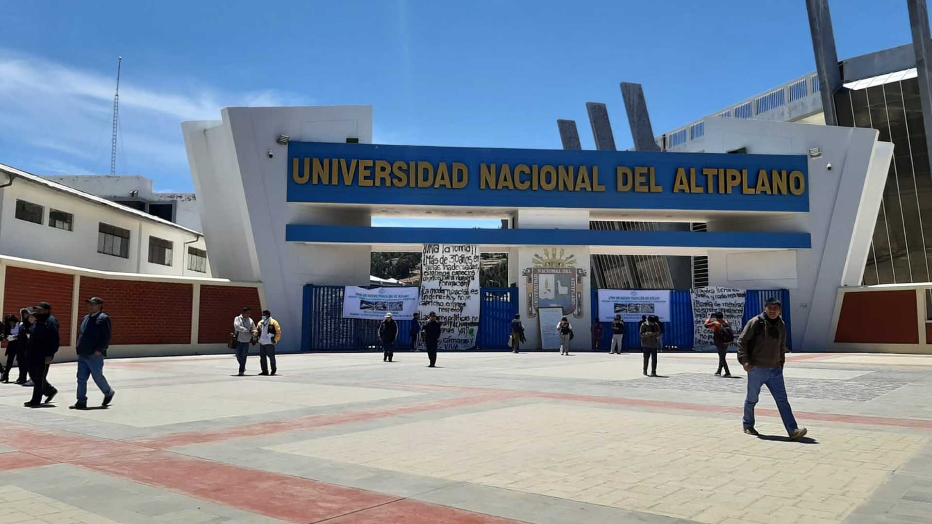 Representatives of the UNA Puno Vocational School of Social Communication Sciences will meet with the Decentralized Culture Directorate to discuss the destruction of the old pavilions