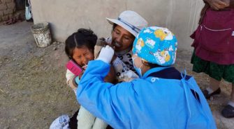 Asegurar la vacuna de la influenza y neumococo