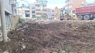 Denuncian destrucción de losa deportiva