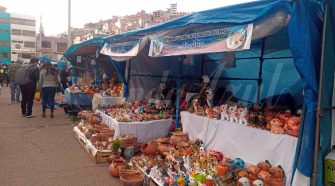 Feria de las Alasitas en Puno