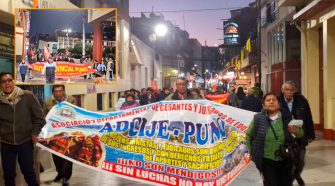 Docentes cesantes y jubilados
