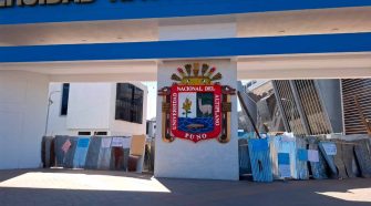 Estudiantes ocupan el campus universitario