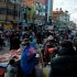 comerciantes en la Plaza Dominical de Juliaca