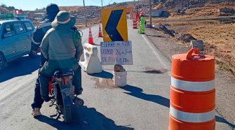 Cierran puente Internacional de Ilave