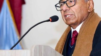 Luis Vilcatoma,- analista político