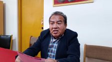 Director del hospital general Carlos Monge Medrano