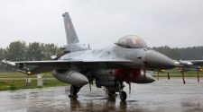 Venta de 12 aviones