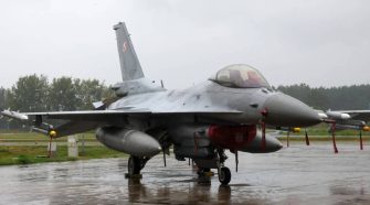 Venta de 12 aviones