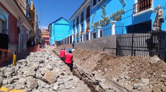 Instalación de fibra óptica en el Parque Pino