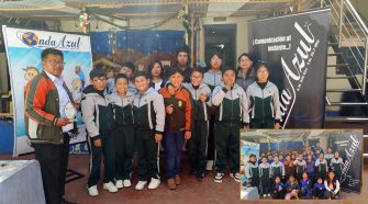 Niños de la I.E. Privada Huellas de Lupita de Azángaro