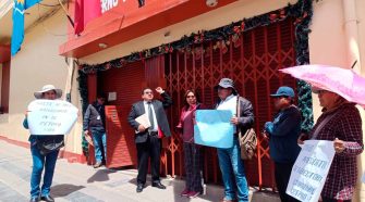 Docentes del CETPRO Puno radicalizan protestas