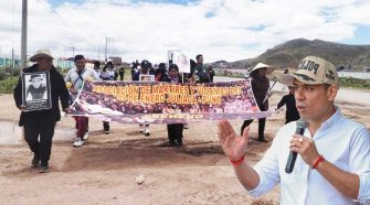 Integrantes de la Asociación de Mártires y Víctimas del 9 de enero de Juliaca