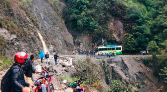 Deterioro de la carretera hacia Sandia